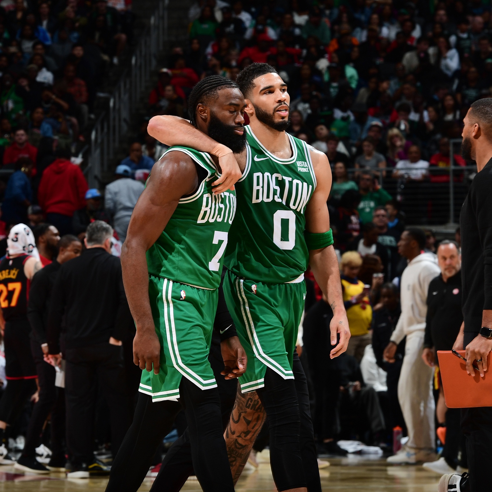 巴克利：NBA今夏激怒了塔图姆和布朗 激怒了两个联盟前十的球员